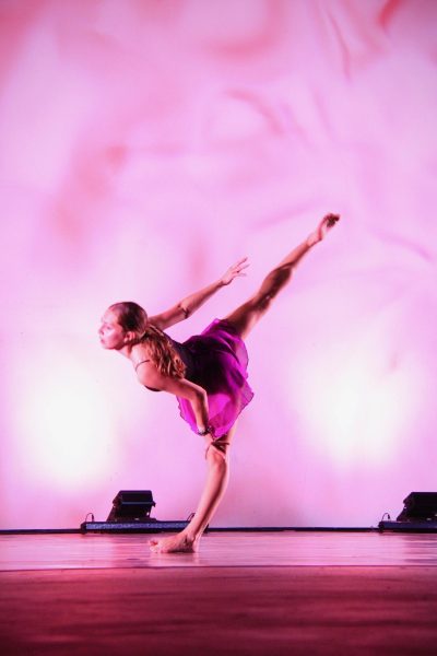 Lucy Siegel performing for Orchesis