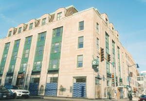 Barnes & Noble to open in June