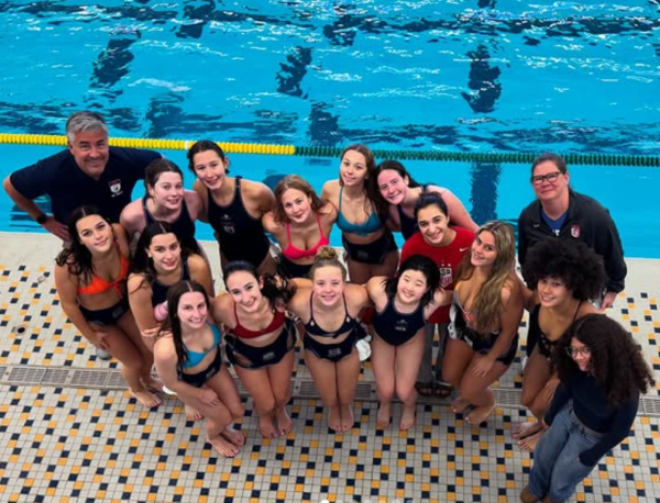 The girls water polo team. Photo courtesy of @opwopo on Instagram.